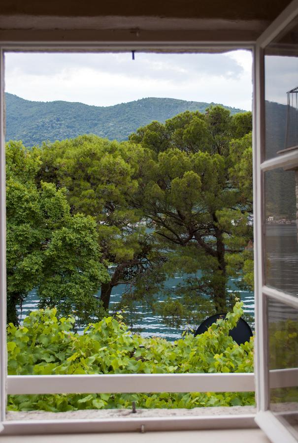 Sunny Port Apartment & Rooms Perast Exterior foto